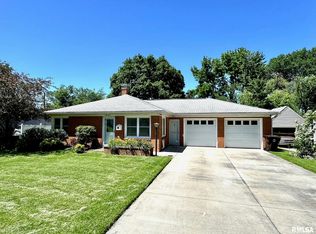 204 E Greenwood Ave, Jacksonville, IL 62650