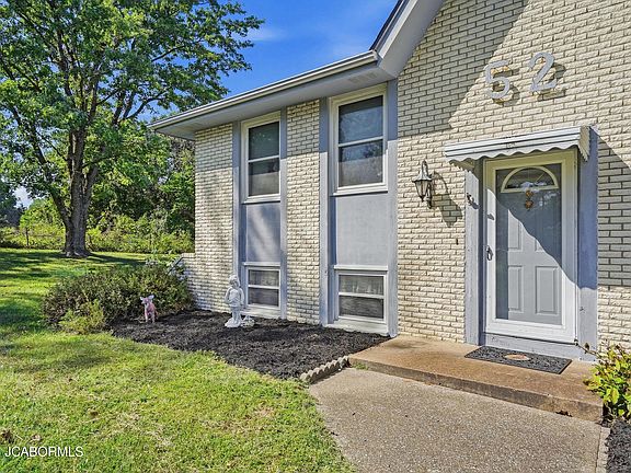 4th image of 52 Lee Dr