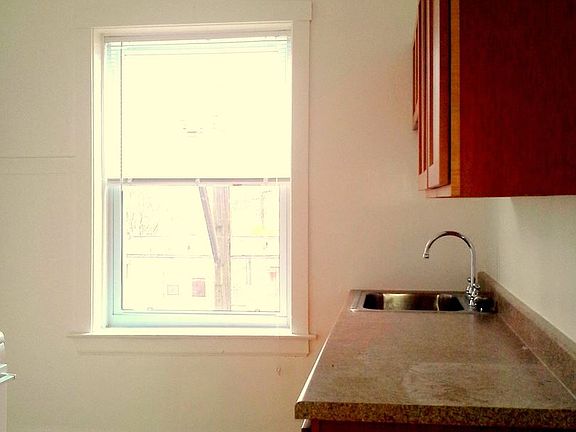 3rd image of 4020 W Melrose St #4805363