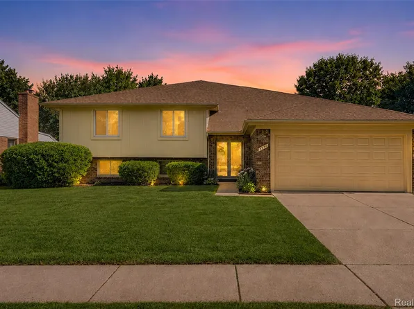 45429 Brunswick Dr, Canton, MI 48187
