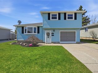 160 Brentwood Dr, Cheektowaga, NY