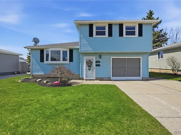 160 Brentwood Dr, Cheektowaga, NY 14227