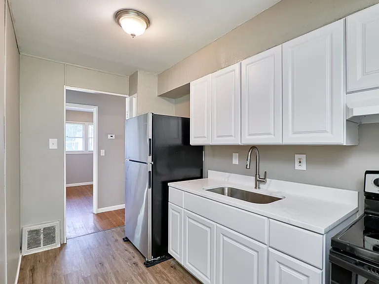 446 Cameron Rd — Photo 6