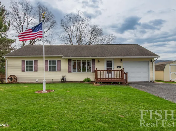 956 Center St, Lock Haven, PA 17745