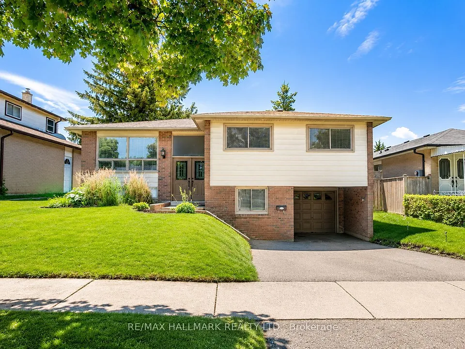 52 Tweedrock Cres