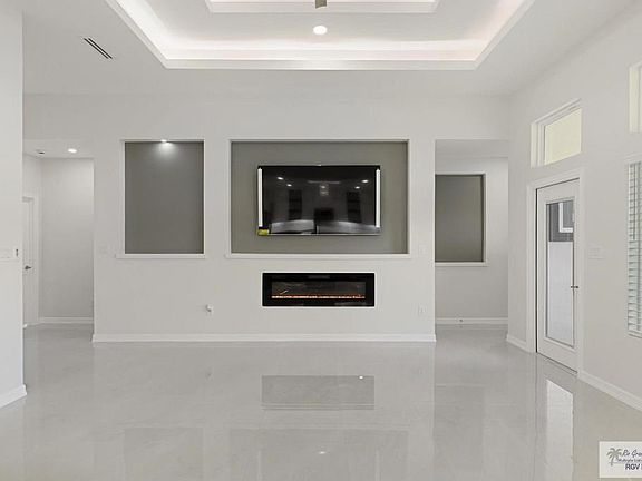 4th image of 6830 Woodlands Ave