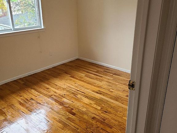 4th image of 452 Ingram Ave Floor 2