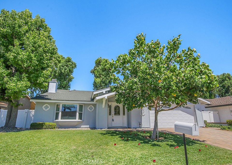1st image of 4792 Wisteria Dr