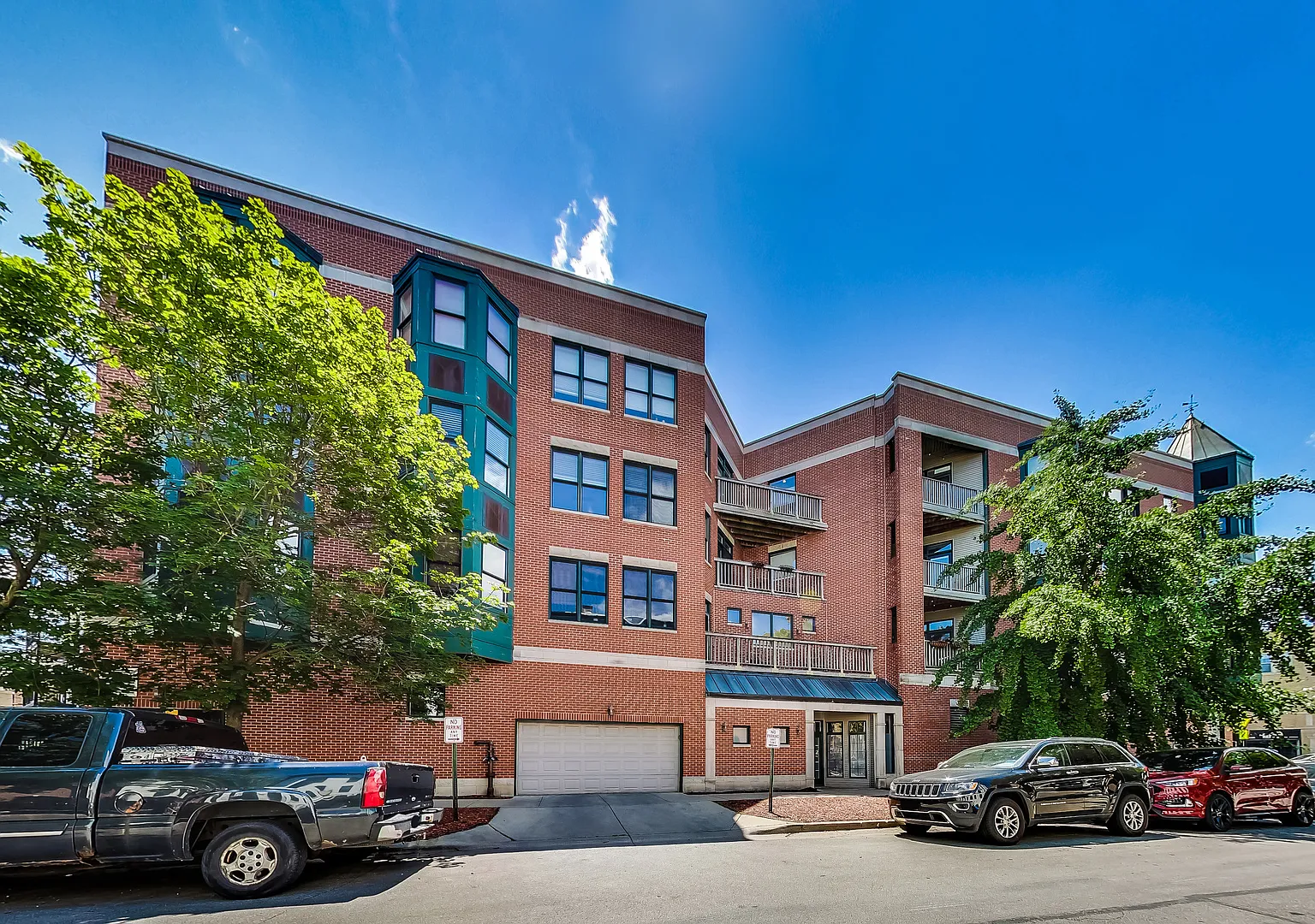 2 bed, 1760 sqft, $5,250 — Photo 2