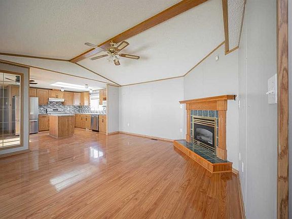 4th image of 216 NE Cree Rd