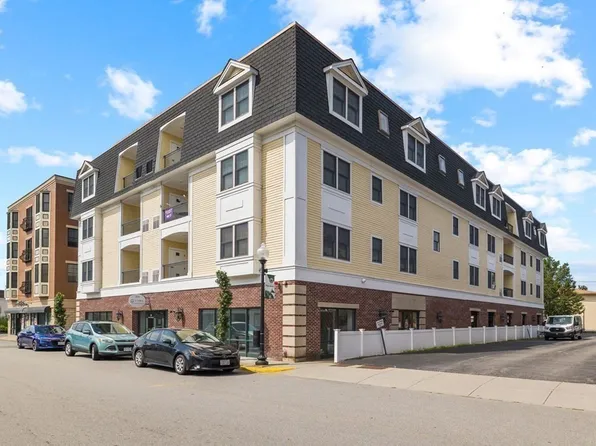 270 N Main St Unit 305, Mansfield, MA 02048