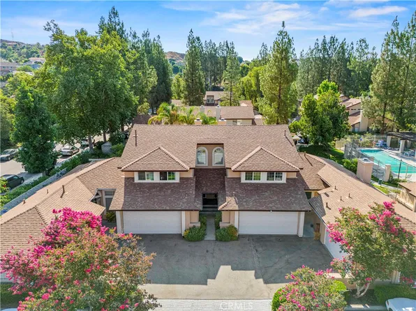 22830 Banyan Pl Unit 17, Santa Clarita, CA 91390