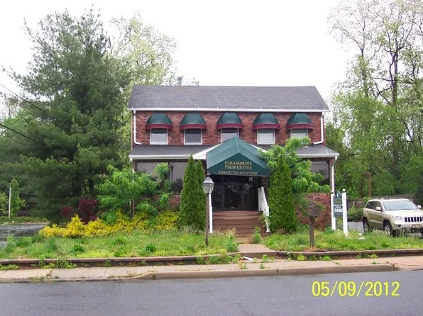 10 School Rd W, Marlboro, NJ 07746