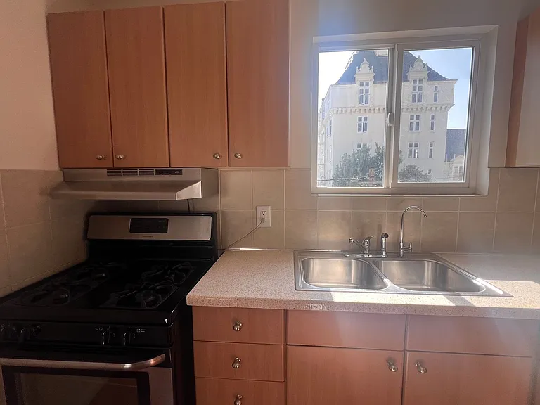 5350 Russell Avenue — Photo 16
