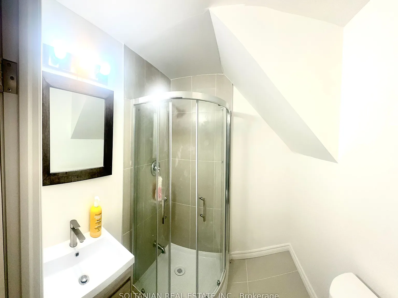 1 bed, $1,650 — Photo 4