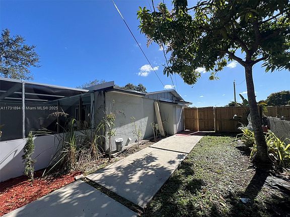 5th image of 1251 NW 202nd St