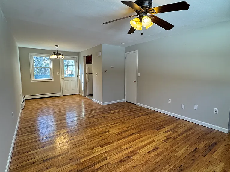 144 E Main St #15 — Photo 5