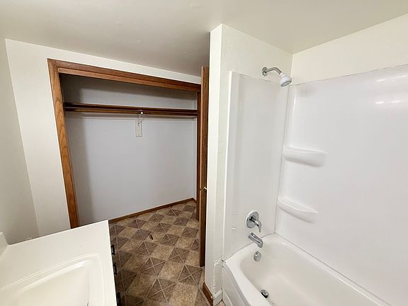 3rd image of 1406 24th Ave S #1406