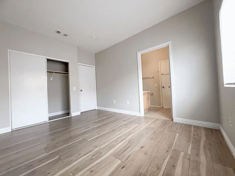 8725 W Flamingo Rd #208 — Photo 12