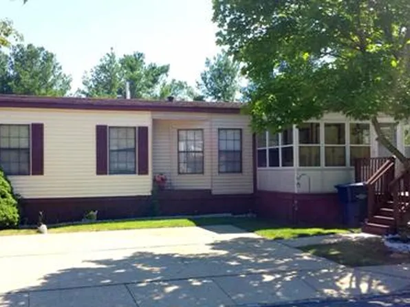 15 Longfellow Rd #15, North Brunswick, NJ 08902