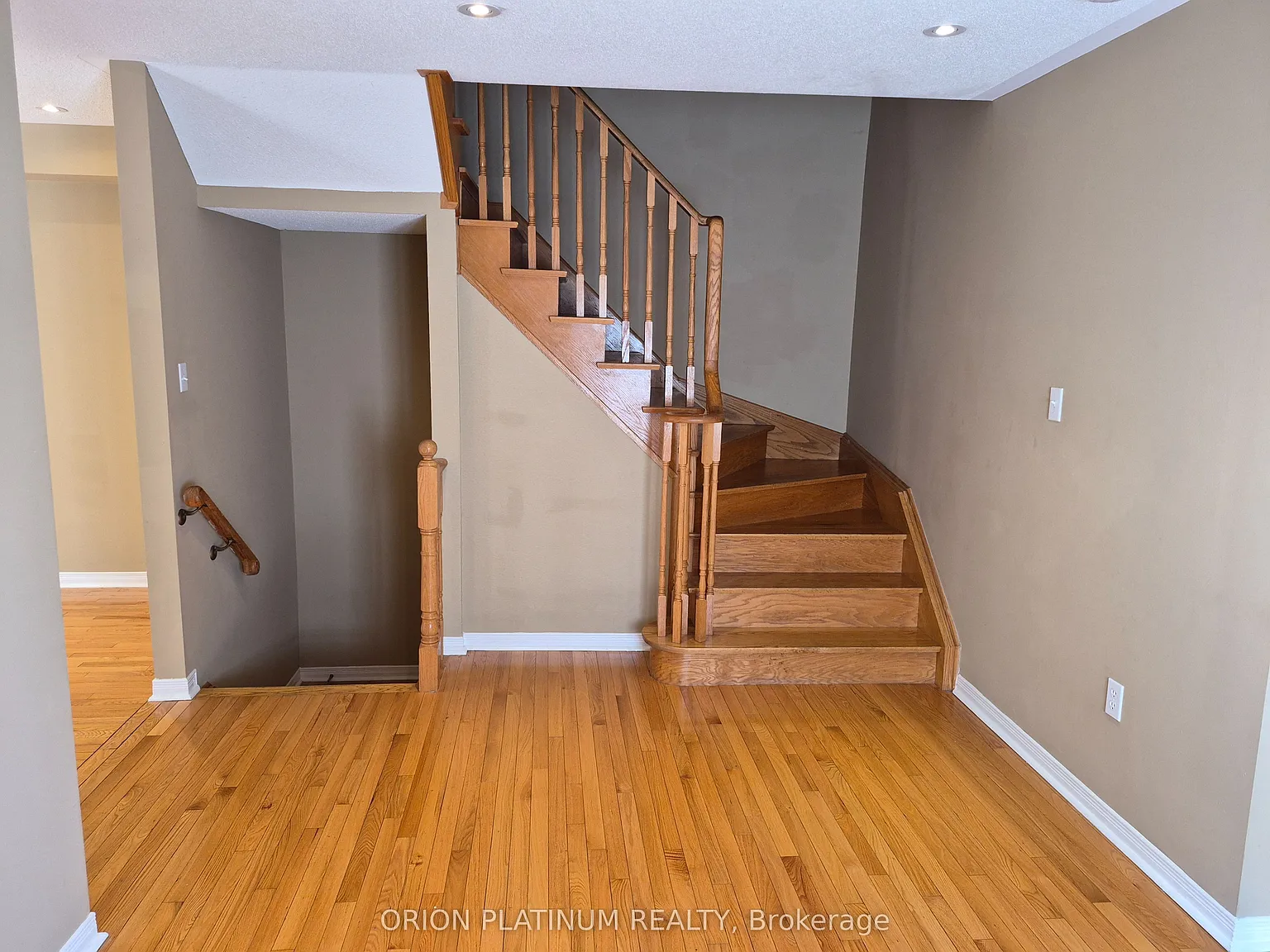 3 bed, $3,450 — Photo 4