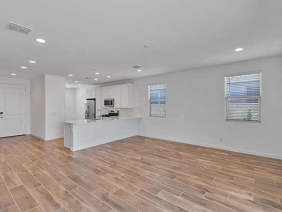 4th image of 17042 W Artemisa Ave