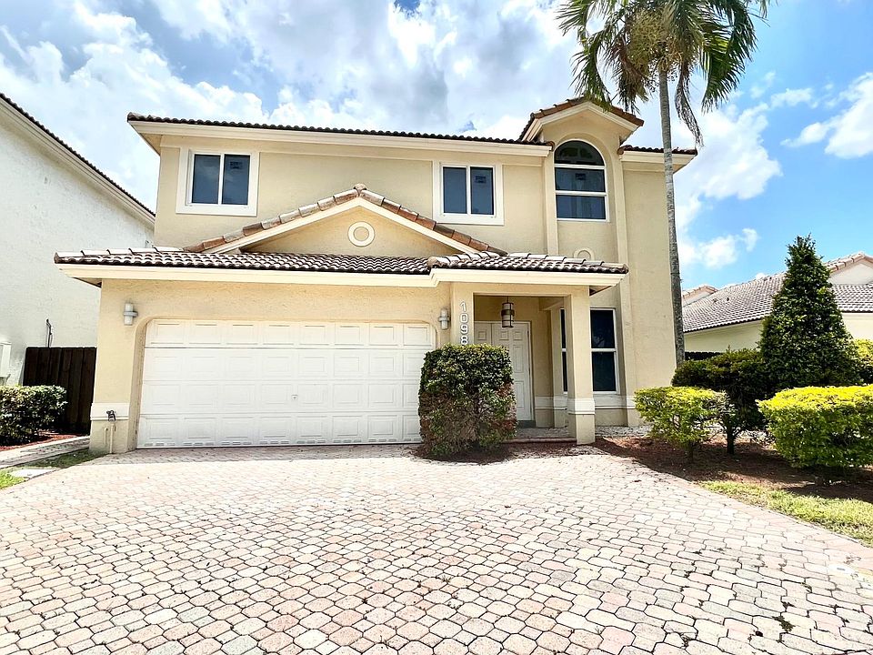 1st image of 10980 NW 73rd St