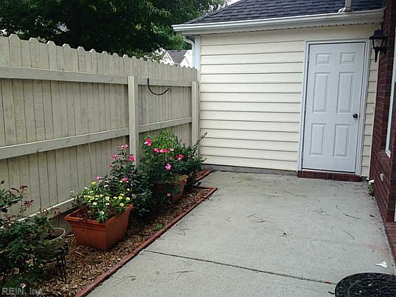 2nd image of 5857 Baynebridge Dr