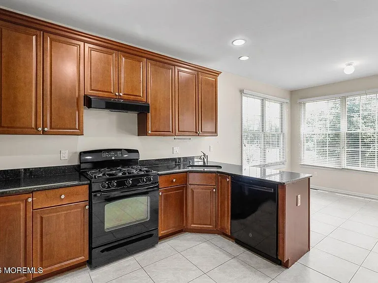 12 Patton Ct — Photo 9