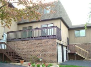 3S267 Briarwood Dr, Warrenville, IL