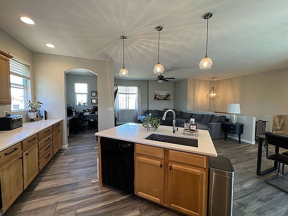 New quartz counters, sink