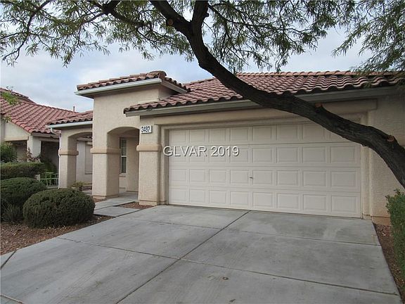 2nd image of 3482 Famiglia Dr