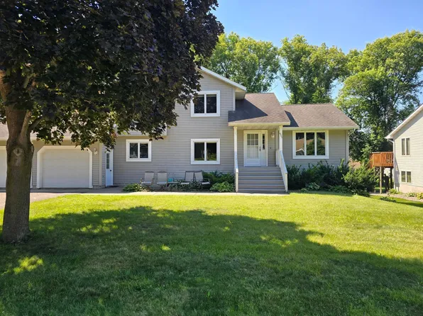 455 Flora St S, Prescott, WI 54021