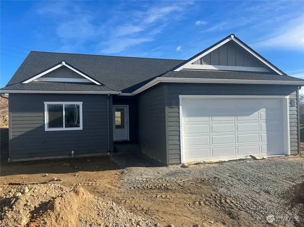 925 N Macaw Avenue, East Wenatchee, WA 98802
