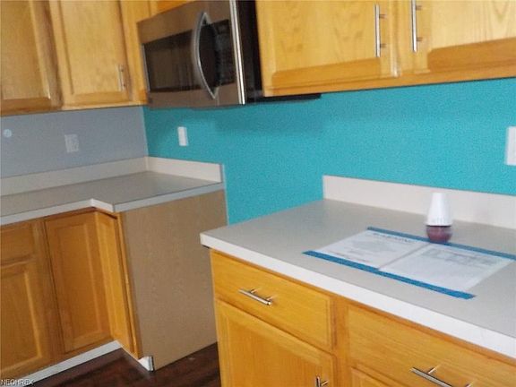 5th image of 280 Finchfield Cir