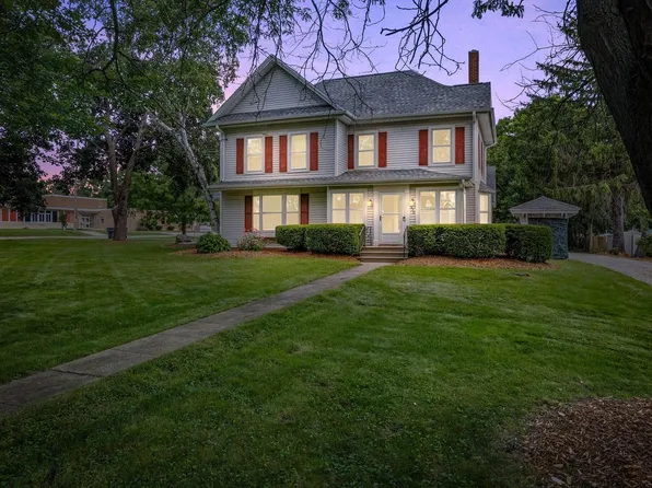 972 West Peck STREET, Whitewater, WI 53190