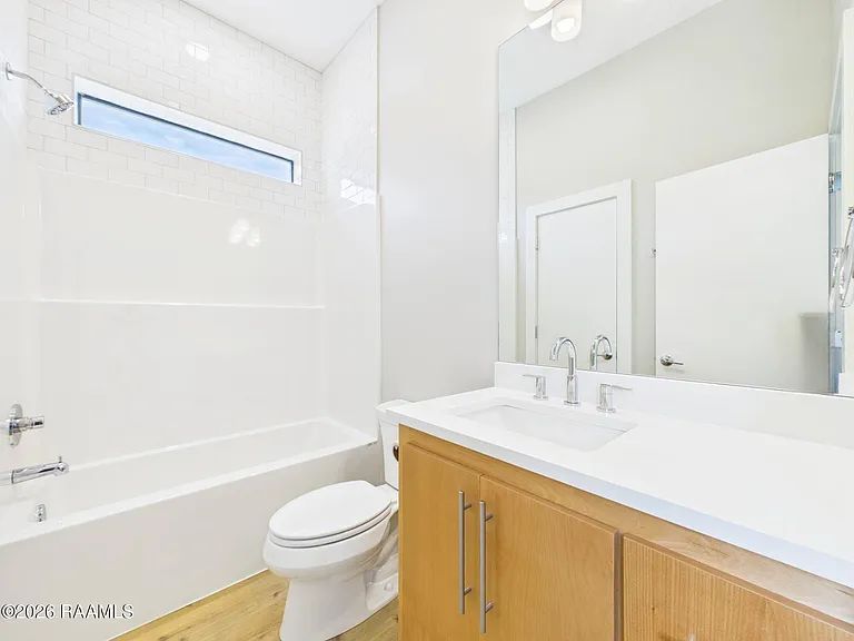 1120 S Washington St #101&201 — Photo 39