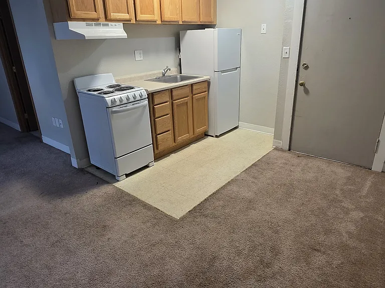 7th Place Apartments — Photo 41