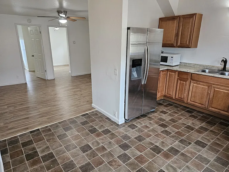 313 Raymond St #3 — Photo 9