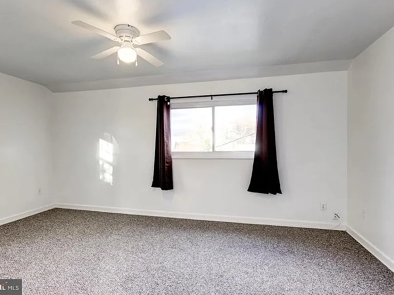 5907 Longfellow St — Photo 9