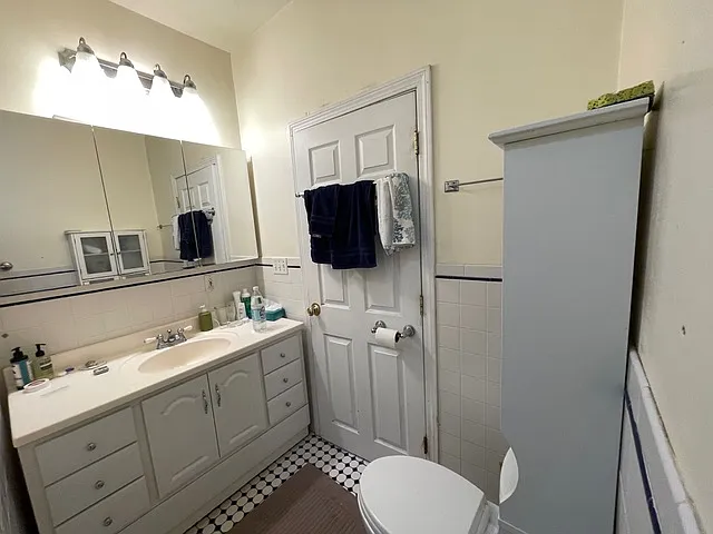 1 bed, $1,050 — Photo 3