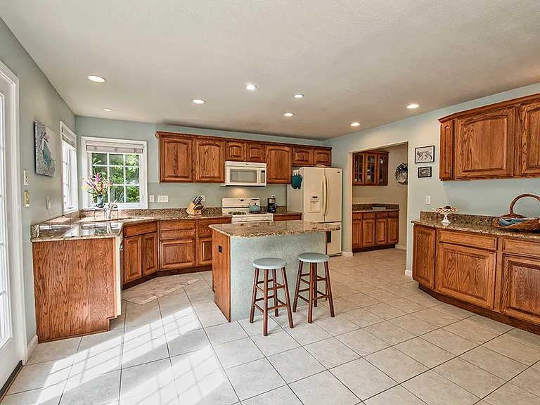 134 Chapel Harbor Dr — Photo 10