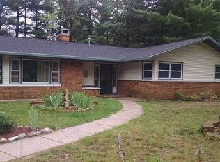 320 Huntington Rd, Houghton Lake, MI 48629