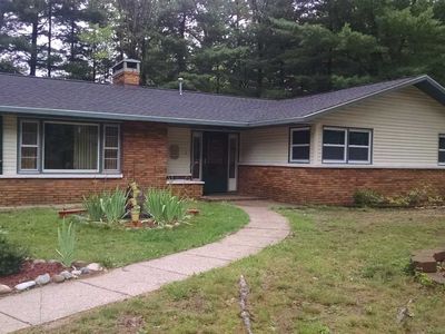 320 Huntington Rd, Houghton Lake, MI, 48629