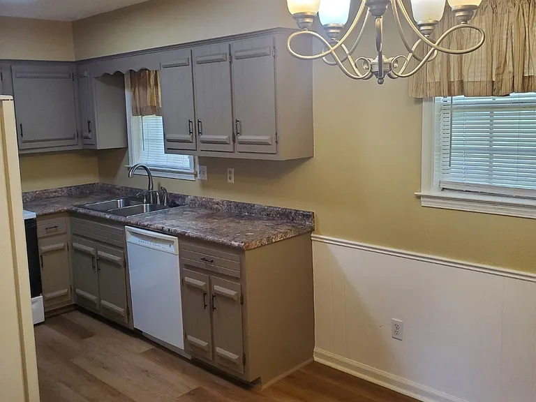 8512 Bridgewood Dr — Photo 8