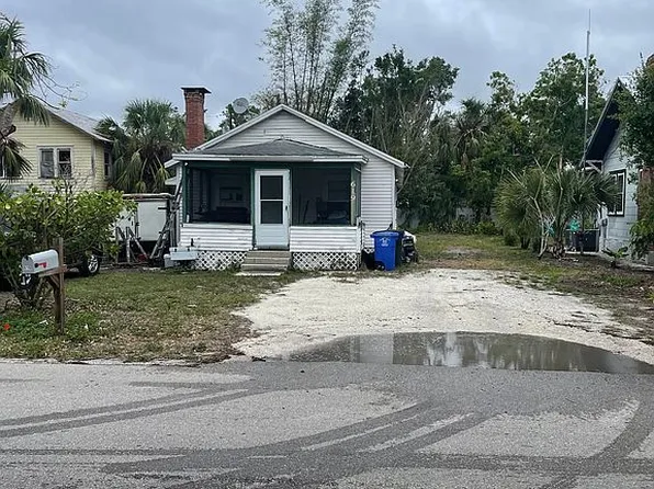 619 Veronica S Shoemaker Blvd, Fort Myers, FL 33916