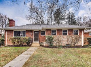 2210 Ross Rd, Silver Spring, MD 20910