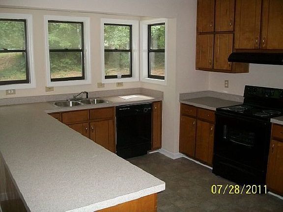 5th image of 235 Middling Ln