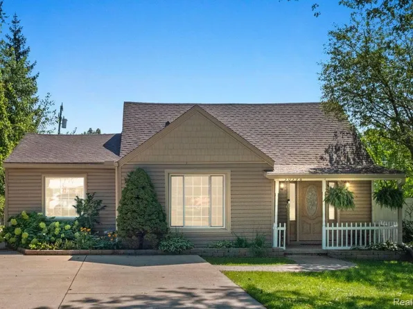 30598 Lamar St, Farmington, MI 48336