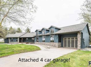 48106 Spring Valley Pl, Brandon, SD 57005